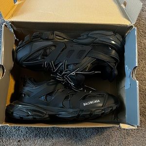 Balenciaga track black